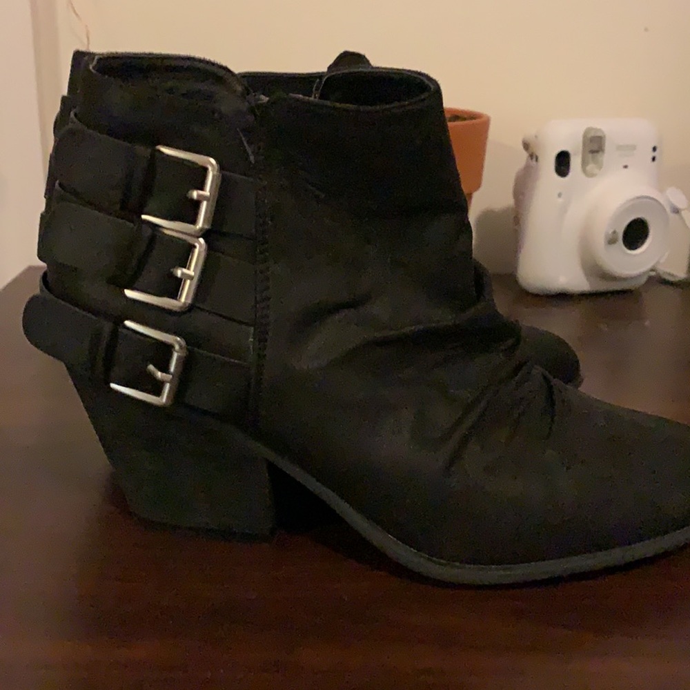 Never worn Black Booties (Francesca’s)